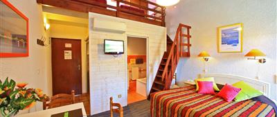Chambres et studios 1 à 4 personnes à l'hôtel de la Plage, hôtel de charme avec piscine, accès direct plage sur l'île d'Oléron - Charente Maritime